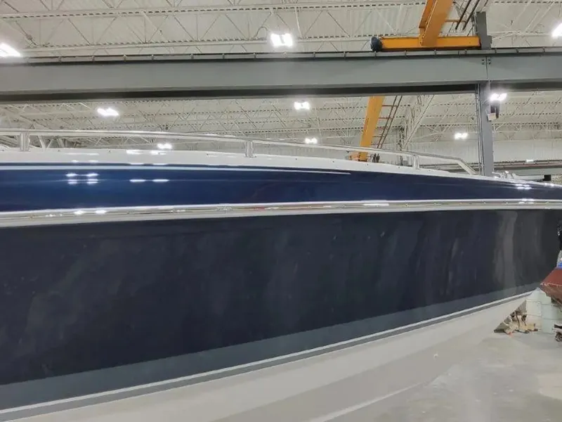 Slide: The Image of Formula 330 Crossover Bowrider 2025 - 6