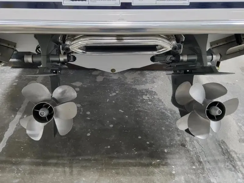 Slide: The Image of Formula 330 Crossover Bowrider 2025 - 8