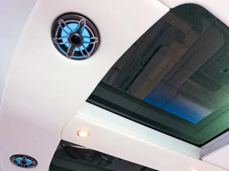 Slide: The Image of Formula 360 Crossover Bowrider 2026 - 15