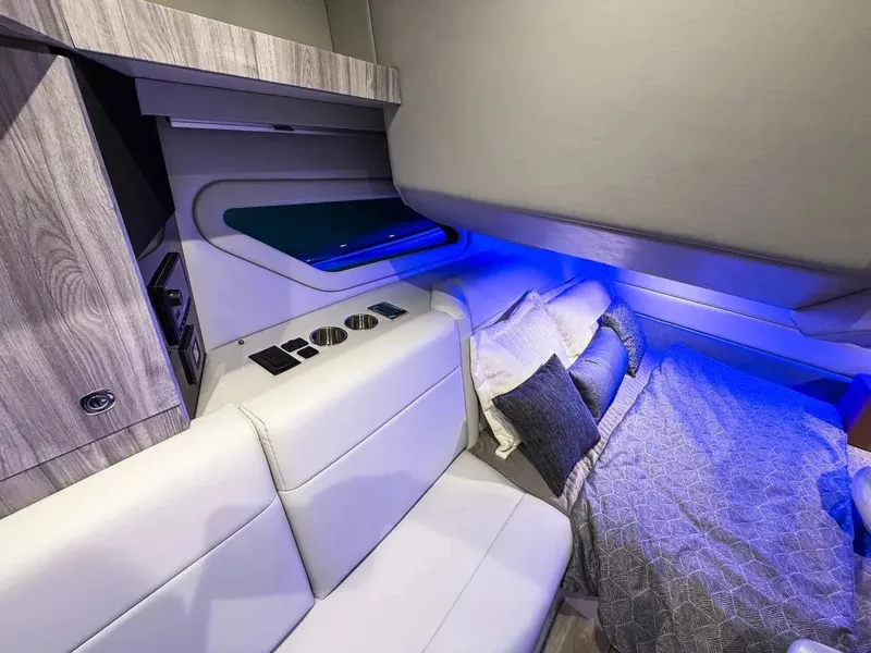 Slide: The Image of Formula 360 Crossover Bowrider 2026 - 18