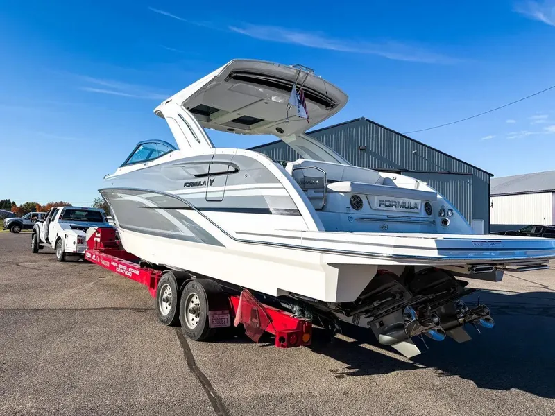 Slide: The Image of Formula 360 Crossover Bowrider 2026 - 22