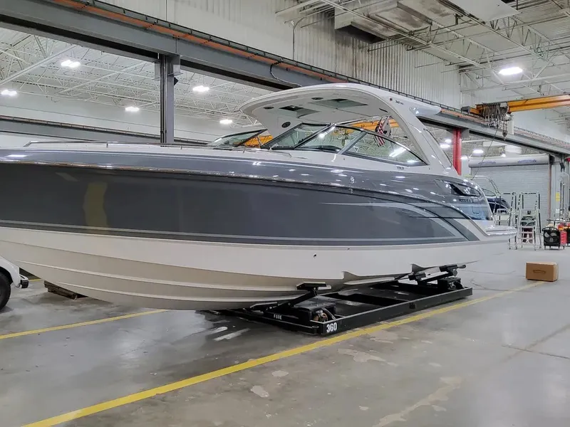 Slide: The Image of Formula 360 Crossover Bowrider 2026 - 23