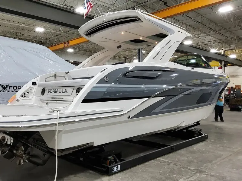 Slide: The Image of Formula 360 Crossover Bowrider 2026 - 24