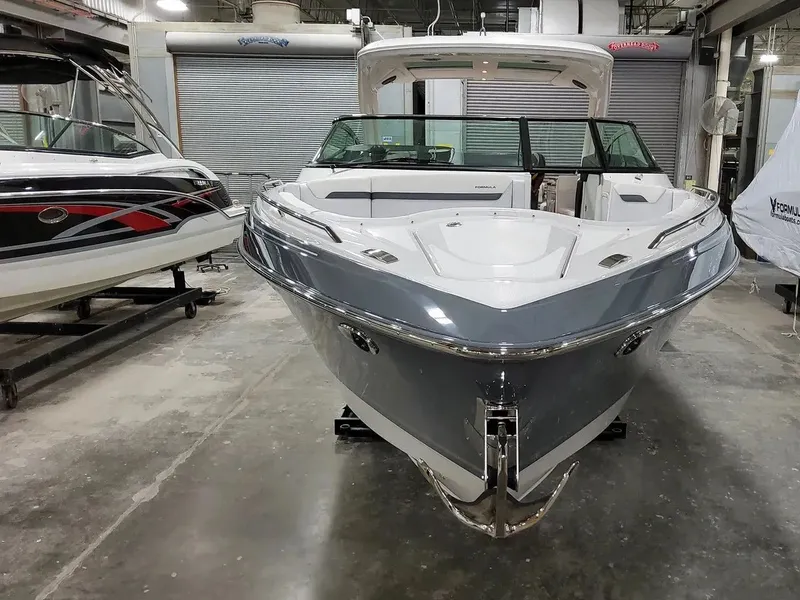 Slide: The Image of Formula 360 Crossover Bowrider 2026 - 28