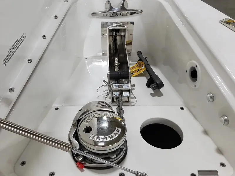 Slide: The Image of Formula 360 Crossover Bowrider 2026 - 41