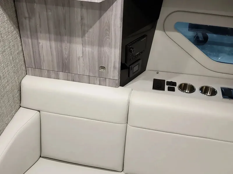 Slide: The Image of Formula 360 Crossover Bowrider 2026 - 49