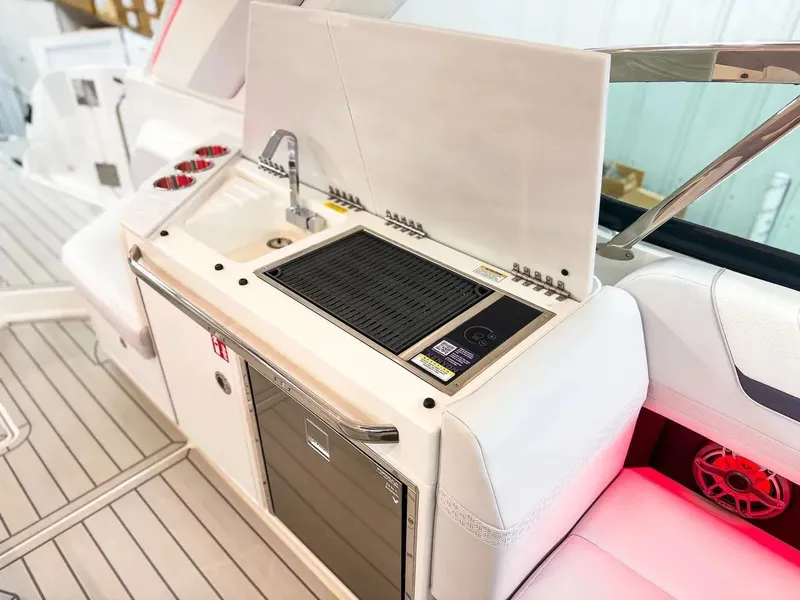 Slide: The Image of Formula 360 Crossover Bowrider 2026 - 9