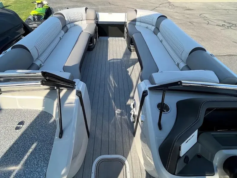 Slide: The Image of Avalon Excalibur 2785 Twin QL 2023 - 10