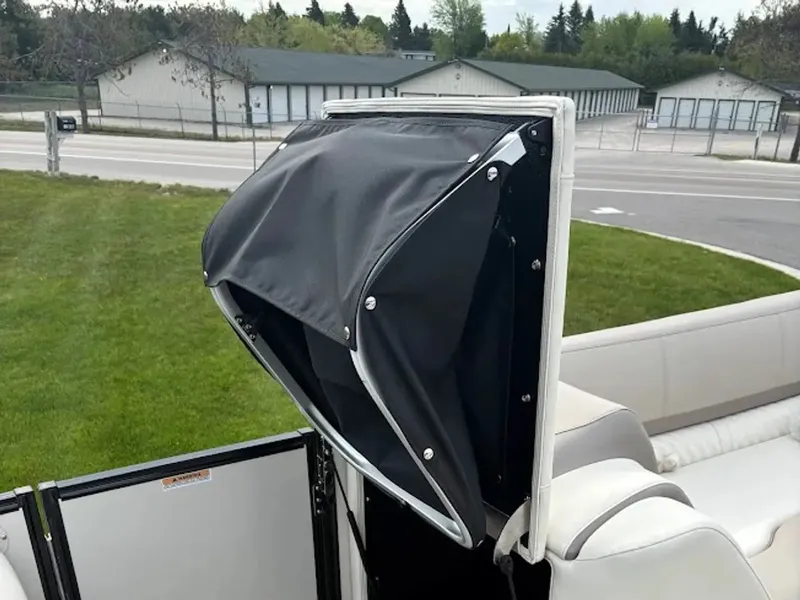 Slide: The Image of Avalon Catalina Platinum Versatile Rear Lounger 2585 2025 - 12