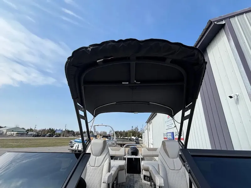 Slide: The Image of Avalon Catalina Platinum Quad Lounge Shift Windshield 2585 2025 - 13