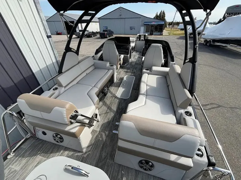 Slide: The Image of Avalon Catalina Platinum Quad Lounge Shift Windshield 2585 2025 - 3