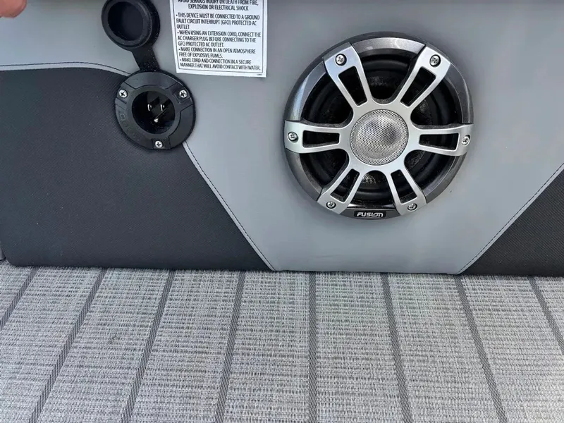 Slide: The Image of Avalon Catalina Platinum Quad Lounge Shift 2785 2025 - 16