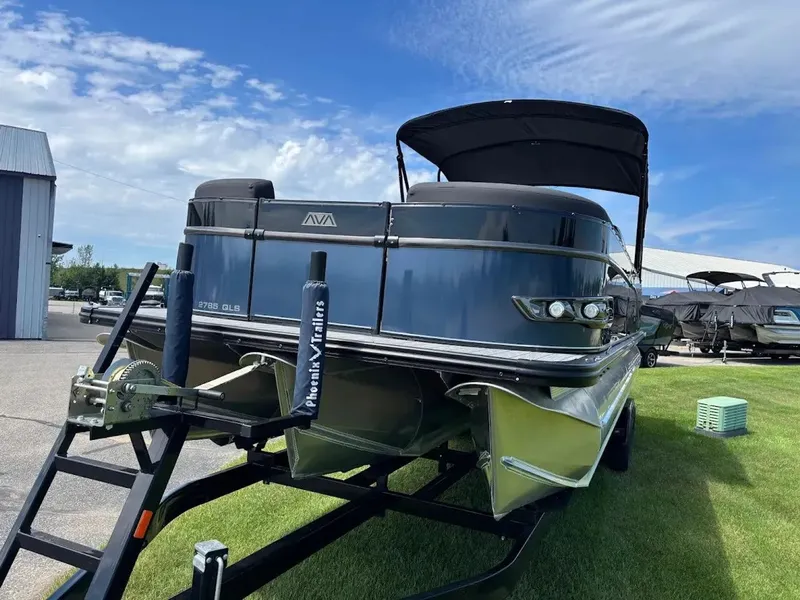 Slide: The Image of Avalon Catalina Platinum Quad Lounge Shift 2785 2025 - 5