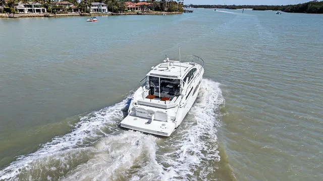 Slide: The Image of Cruisers Yachts 42 Cantius 2023 - 101