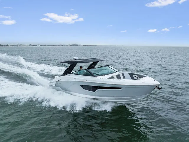 Slide: The Image of Cruisers Yachts 42 Cantius 2023 - 115