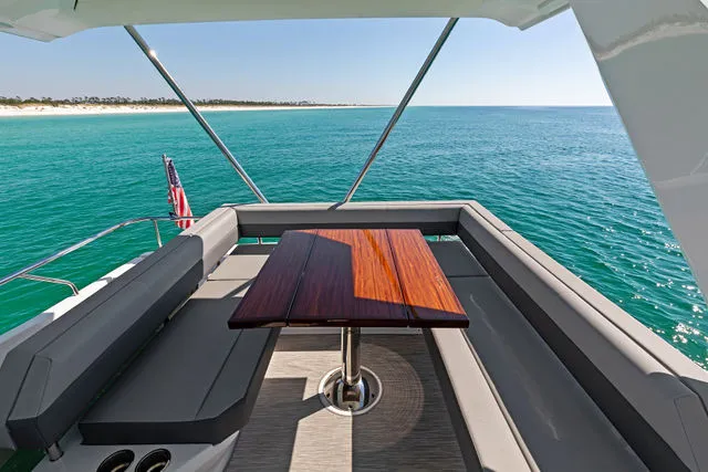 Slide: The Image of Cruisers Yachts 42 Cantius 2023 - 126