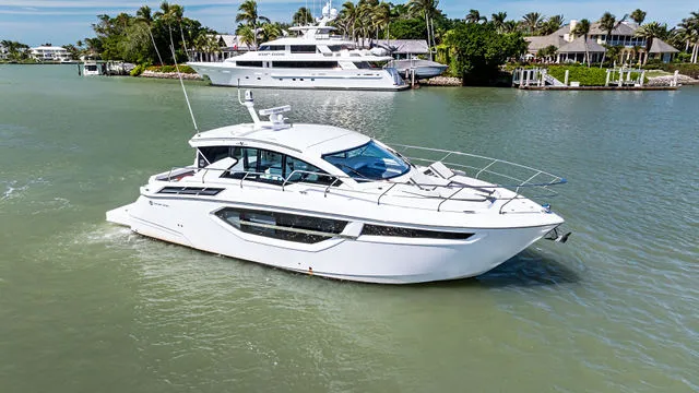 Slide: The Image of Cruisers Yachts 42 Cantius 2023 - 88