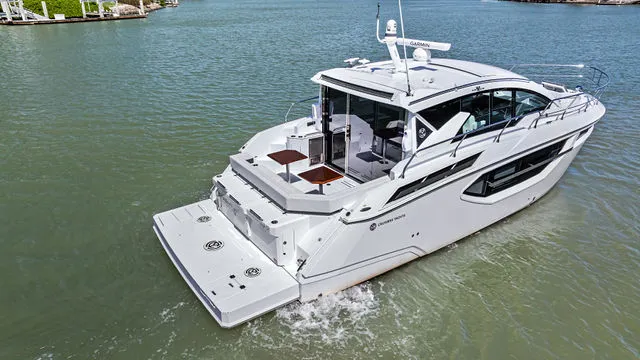 Slide: The Image of Cruisers Yachts 42 Cantius 2023 - 97