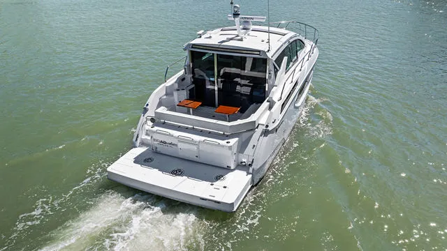 Slide: The Image of Cruisers Yachts 42 Cantius 2023 - 98