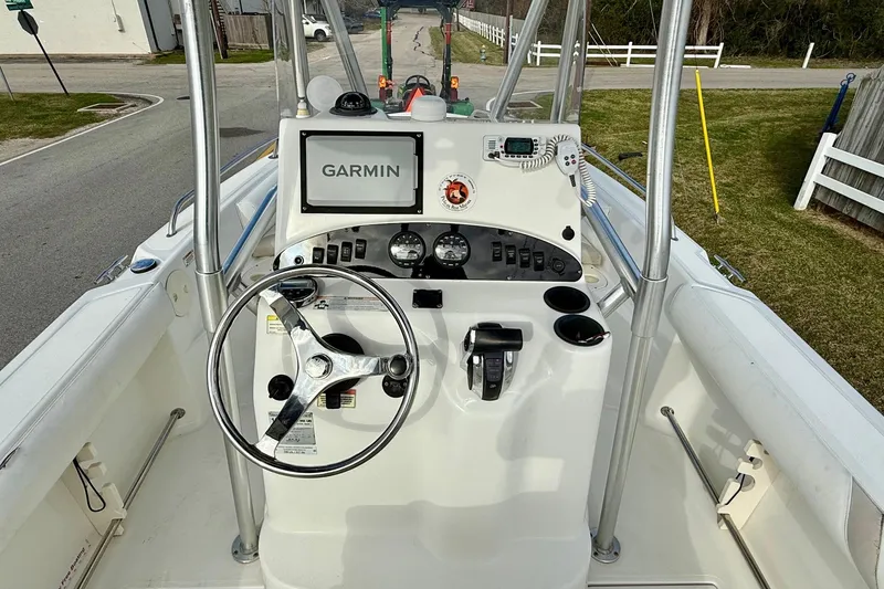 Slide: The Image of 2008 Boston Whaler 210 Outrage boat console with Garmin navigation system. - 10