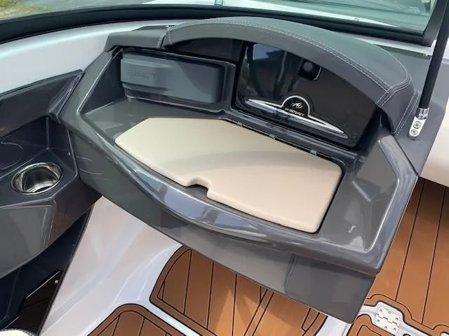 Slide: The Image of Interior of 2021 Monterey 218 Super Sport boat, modern dashboard design. - 7