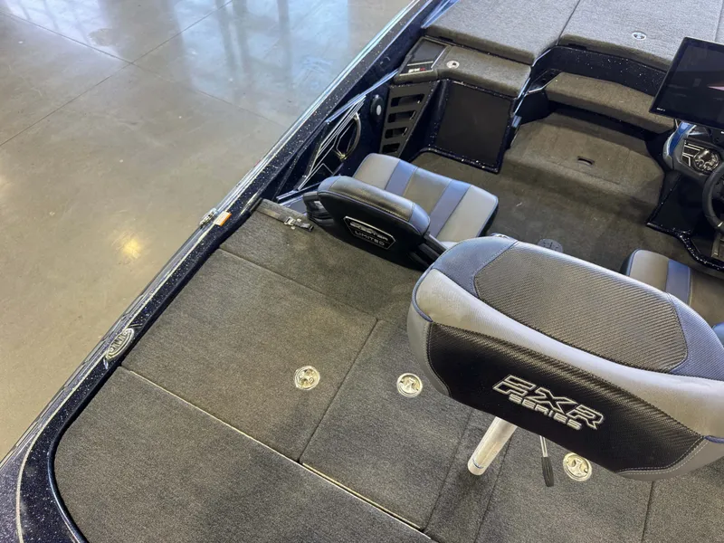 Slide: The Image of Skeeter FXR 21 Limited 2020 - 11