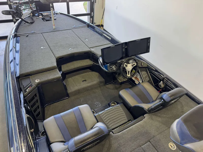 Slide: The Image of Skeeter FXR 21 Limited 2020 - 12