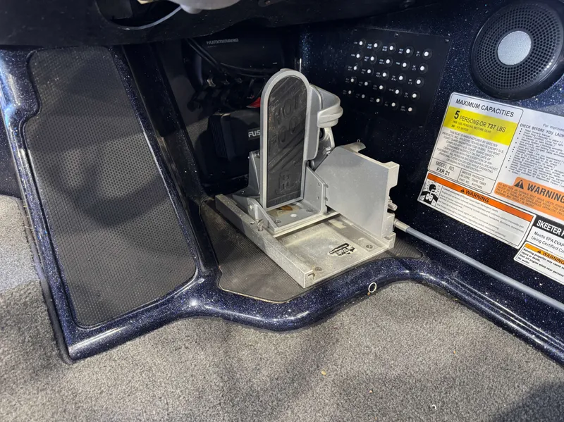 Slide: The Image of Skeeter FXR 21 Limited 2020 - 22