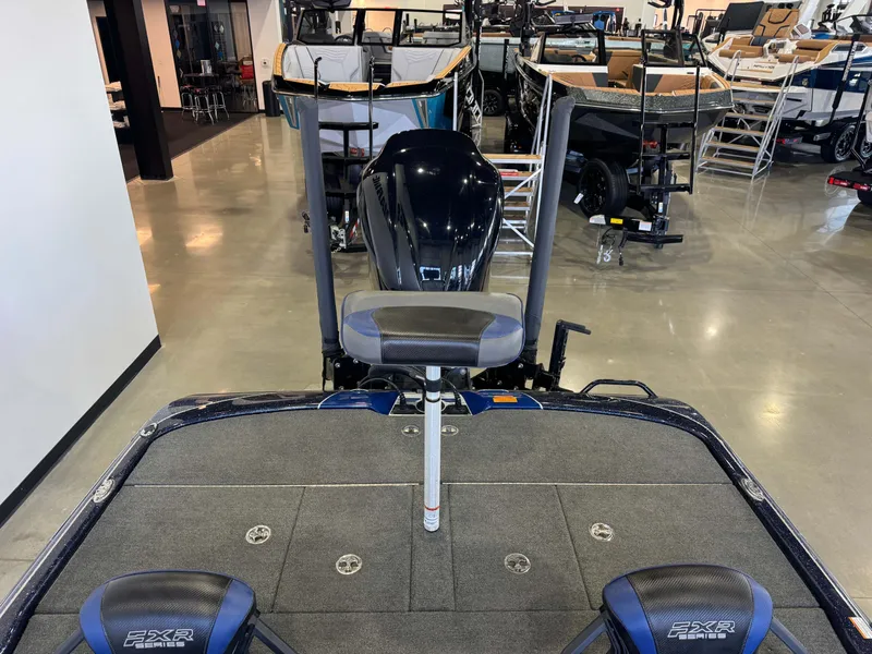 Slide: The Image of Skeeter FXR 21 Limited 2020 - 25