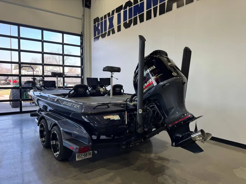 Slide: The Image of Skeeter FXR 21 Limited 2020 - 6