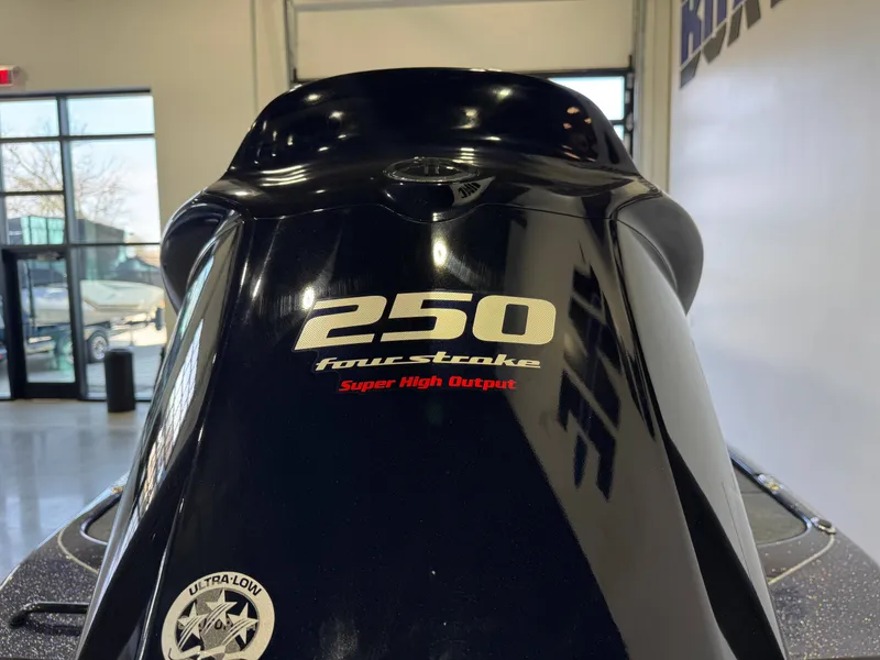 Slide: The Image of Skeeter FXR 21 Limited 2020 - 8