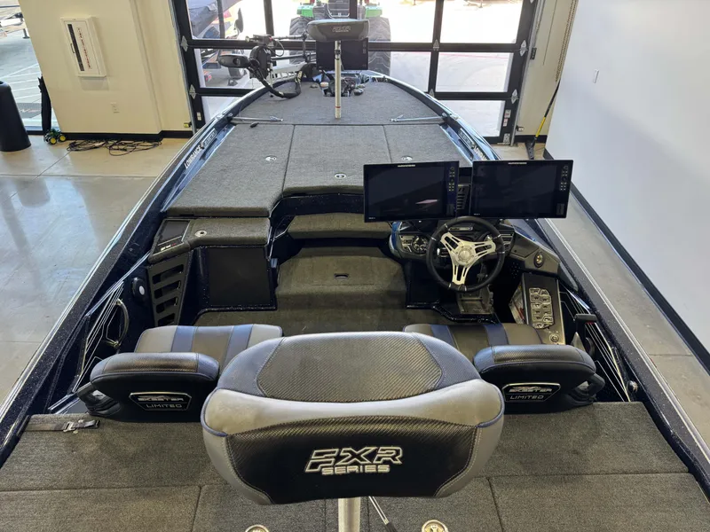Slide: The Image of Skeeter FXR 21 Limited 2020 - 9