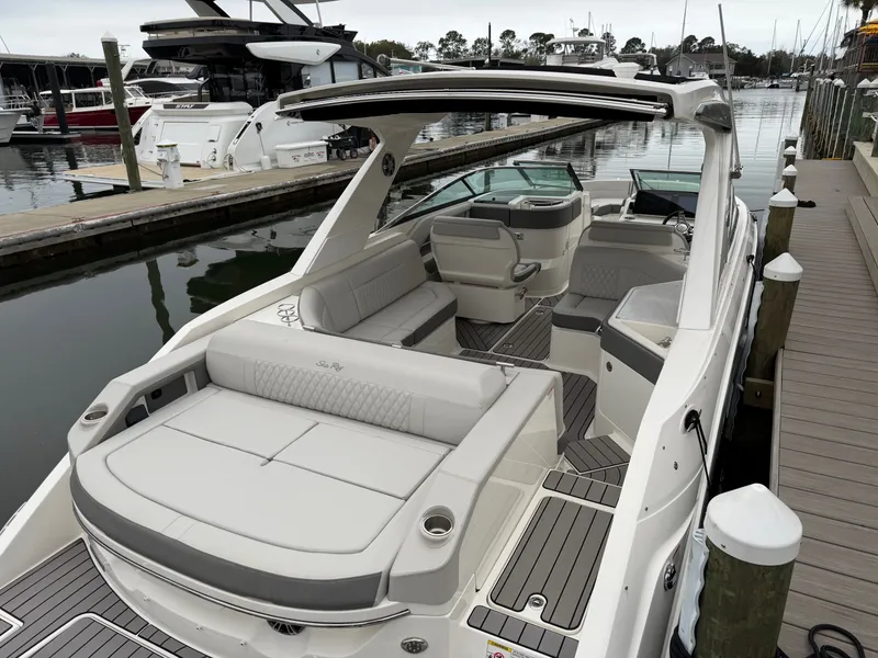 Slide: The Image of Sea Ray SLX 310 Outboard 2024 - 10