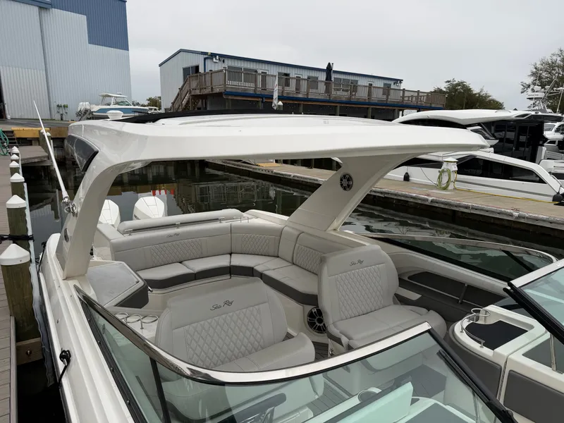 Slide: The Image of Sea Ray SLX 310 Outboard 2024 - 13