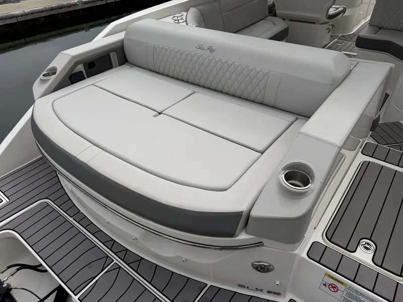 Slide: The Image of Sea Ray SLX 310 Outboard 2024 - 14