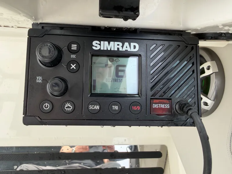 Slide: The Image of Sea Ray SLX 310 Outboard 2024 - 23