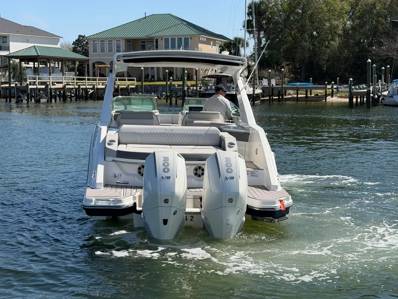 Slide: The Image of Sea Ray SLX 310 Outboard 2024 - 48