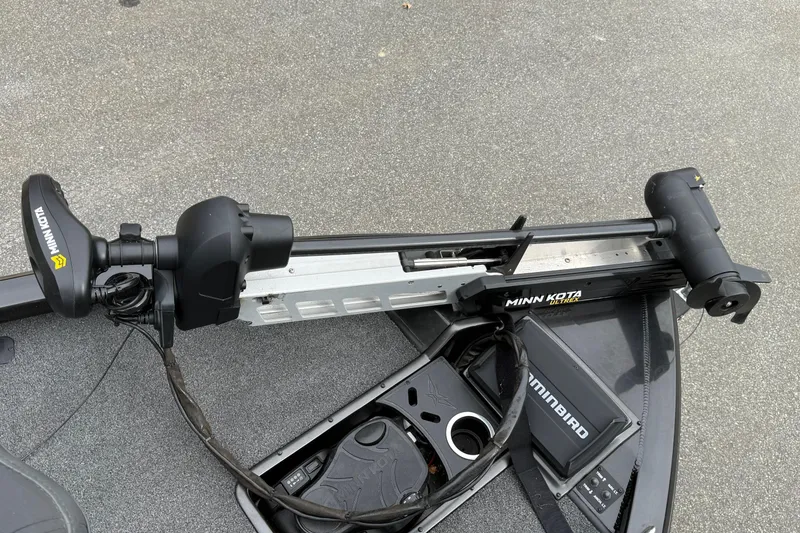 Slide: The Image of 2021 Vexus AVX2080 boat with Minn Kota trolling motor and Humminbird electronics. - 3