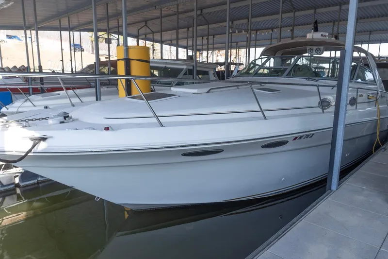 The Image of Sea Ray Sundancer 330 1998 - undefined