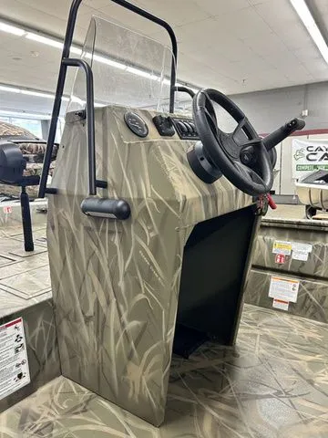 Slide: The Image of Lowe Roughneck RX1760 Pathfinder 2026 - 5