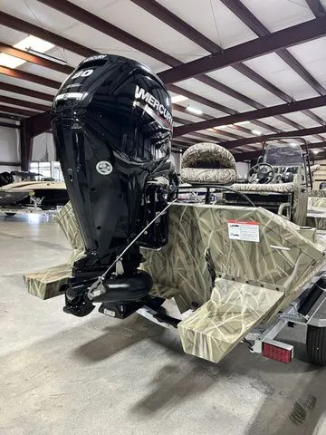 Slide: The Image of Lowe Roughneck RX1760 Pathfinder 2026 - 12