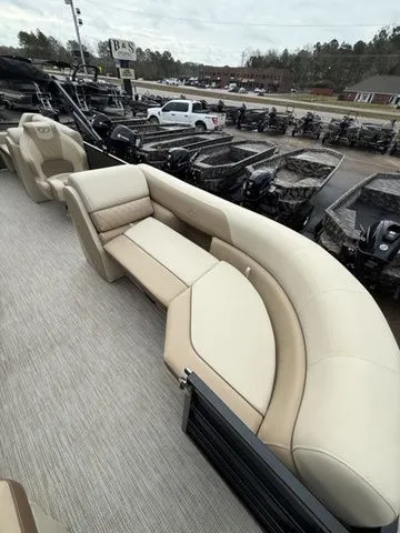 Slide: The Image of Veranada Vista 22Xrc 2026 - 11