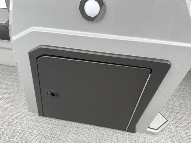 Slide: The Image of Veranda Vista 22XRC 2026 - 19