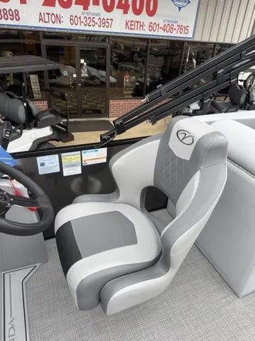 Slide: The Image of Veranda Vista 22XRC 2026 - 20