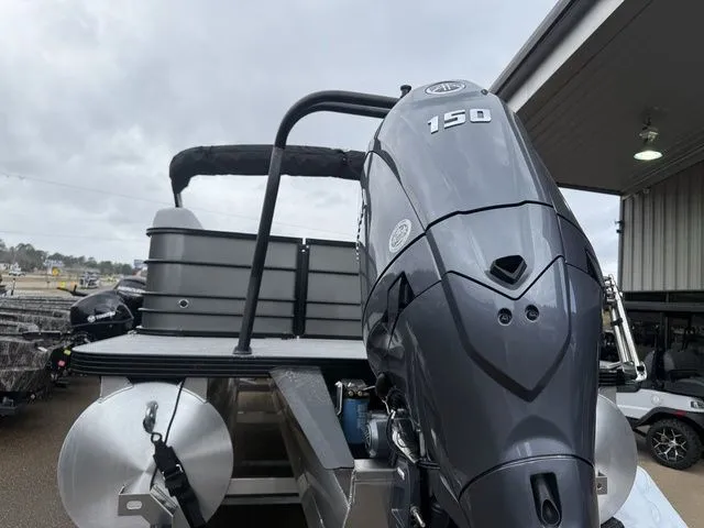 Slide: The Image of Veranda Vista 22XRC 2026 - 9