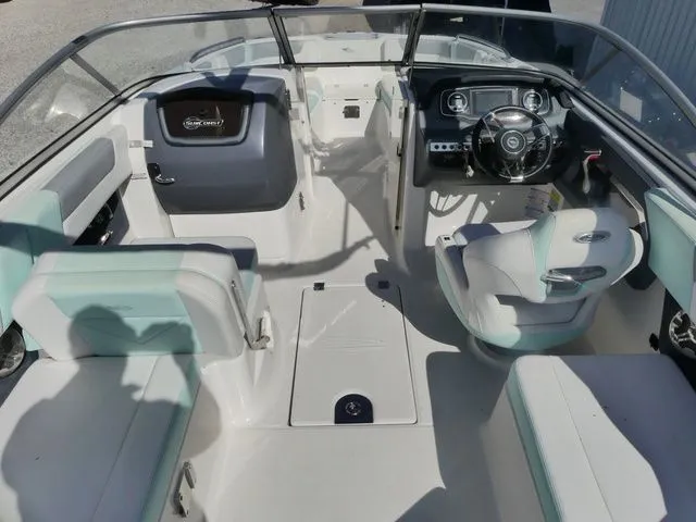 Slide: The Image of Chaparral 230 Suncoast 2020 - 11