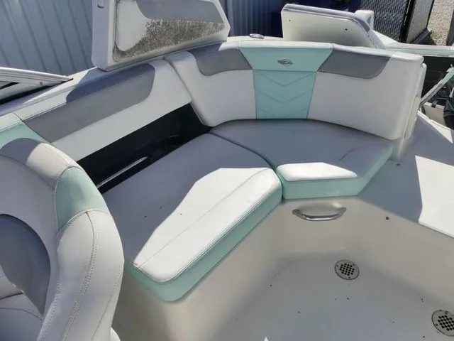 Slide: The Image of Chaparral 230 Suncoast 2020 - 15