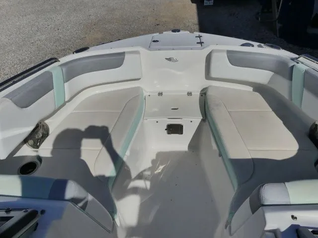 Slide: The Image of Chaparral 230 Suncoast 2020 - 17