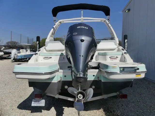 Slide: The Image of Chaparral 230 Suncoast 2020 - 5