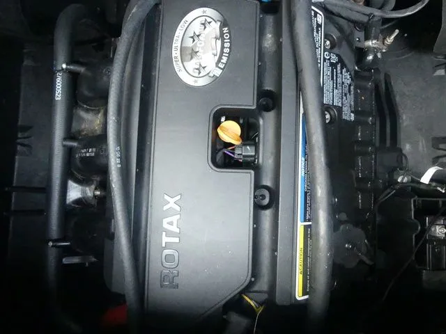 Slide: The Image of Sea-Doo Switch 16 2023 - 17